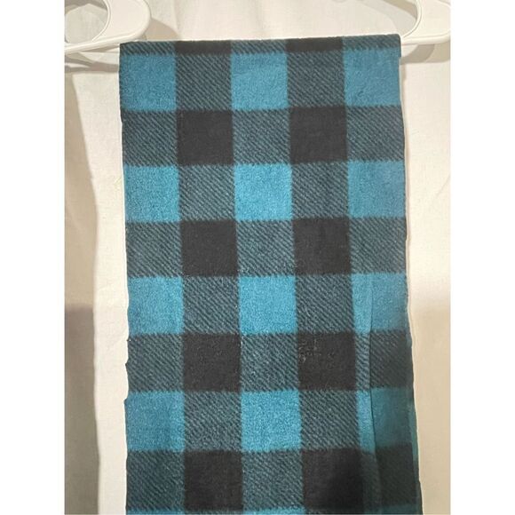 Two fleece winter scarves with pockets - Picture 4 of 7